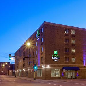 Holiday Inn Express Hotel & Suites Minneapolis-Downtown Convention Center By Ihg